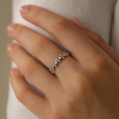 Daisy Chain Band Ring