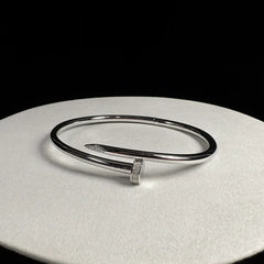 Elegant Nail-Inspired 925 Silver Bangle Mashha