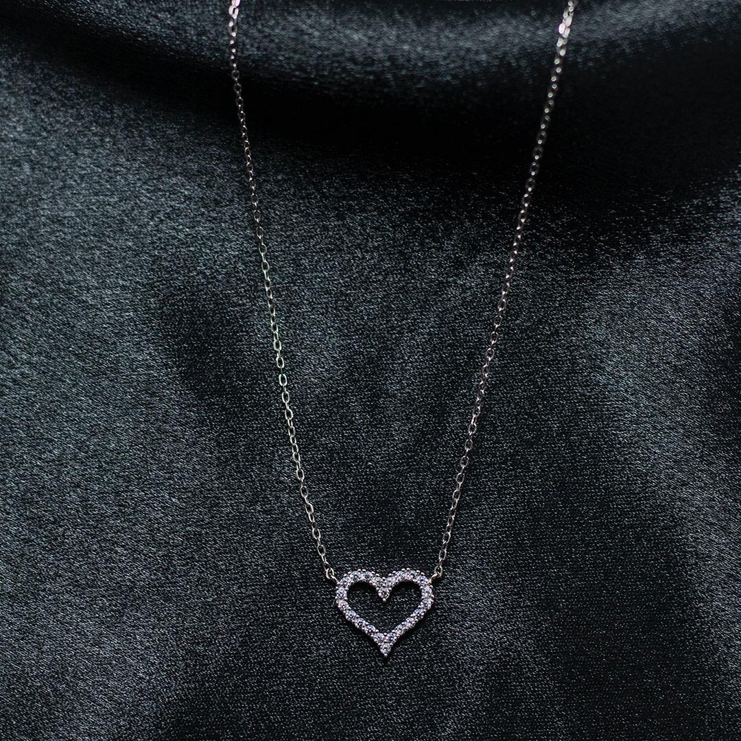 Sparkle Heart Pendant Mashha
