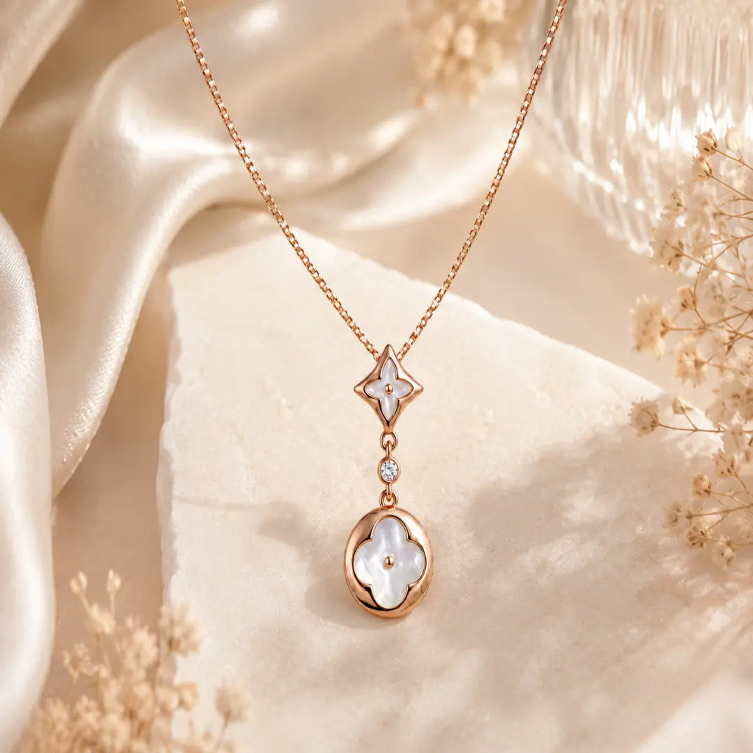 Mashha 925 Silver Clover Kiss Necklace Mashha