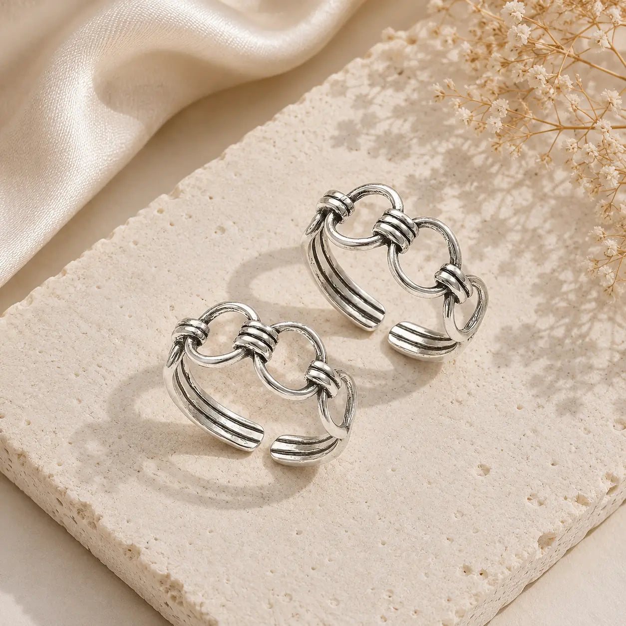 Mashha 925 Silver Linked Elegance Toe Rings (Pair) Mashha