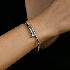 Elegant Nail-Inspired 925 Silver Bangle Mashha